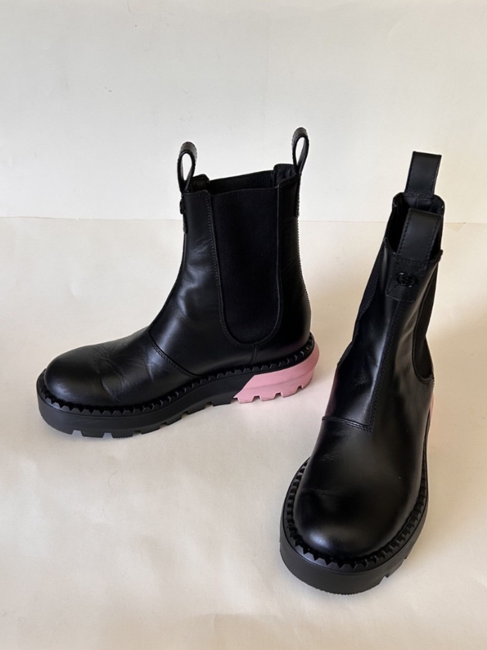 GUCCI Women's Black Leather Chelsea Ankle Boot Size 8.5 (US) 762020 AAMC3 - Picture 2 of 10
